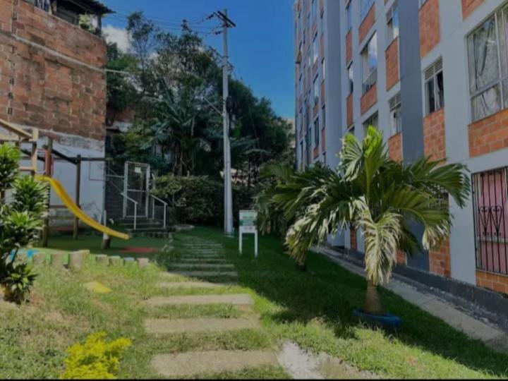 מדיין Apartamento Vistas Lindas Cerca Centro מראה חיצוני תמונה