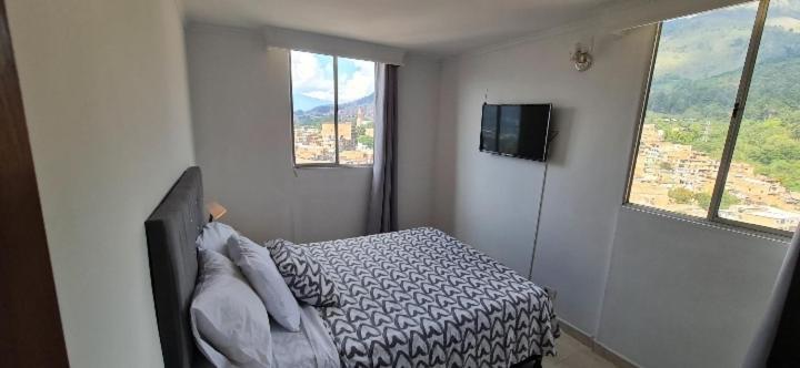 מדיין Apartamento Vistas Lindas Cerca Centro מראה חיצוני תמונה