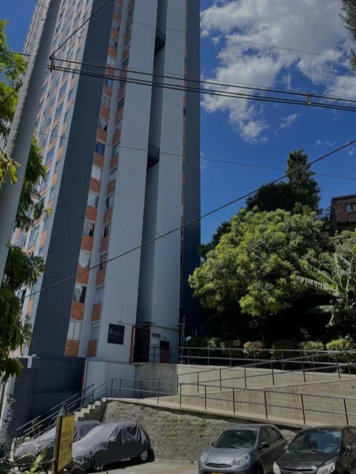 מדיין Apartamento Vistas Lindas Cerca Centro מראה חיצוני תמונה
