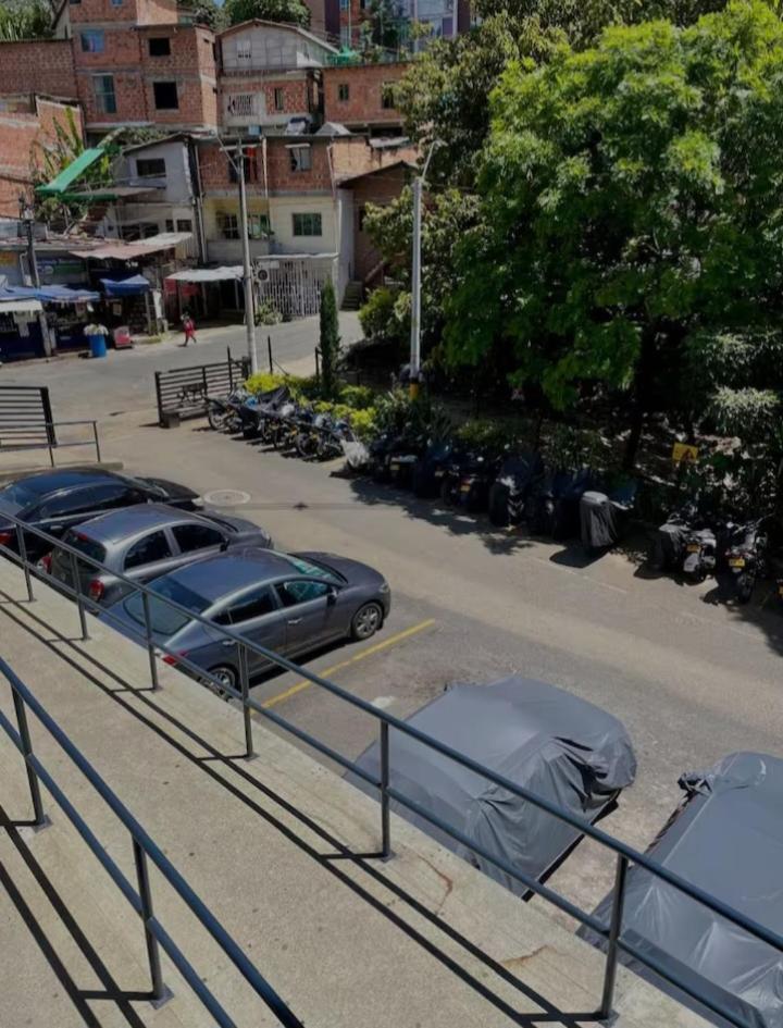 מדיין Apartamento Vistas Lindas Cerca Centro מראה חיצוני תמונה