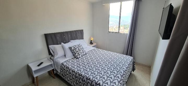 מדיין Apartamento Vistas Lindas Cerca Centro מראה חיצוני תמונה