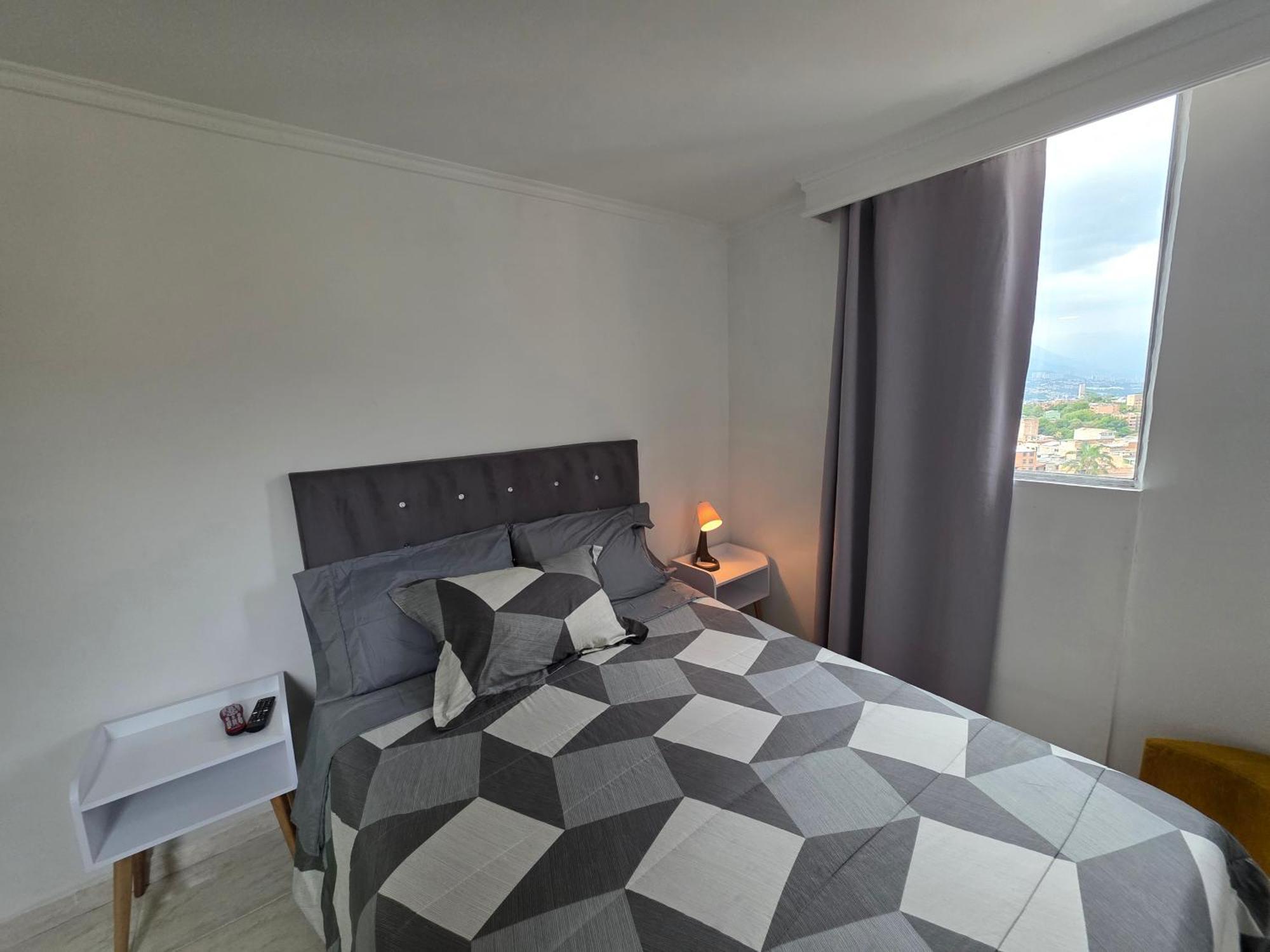מדיין Apartamento Vistas Lindas Cerca Centro מראה חיצוני תמונה